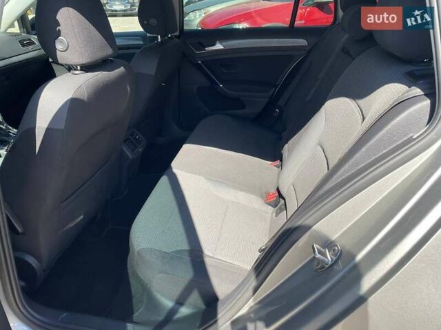 Серый Фольксваген Гольф, объемом двигателя 1.8 л и пробегом 143 тыс. км за 12899 $, фото 10 на Automoto.ua