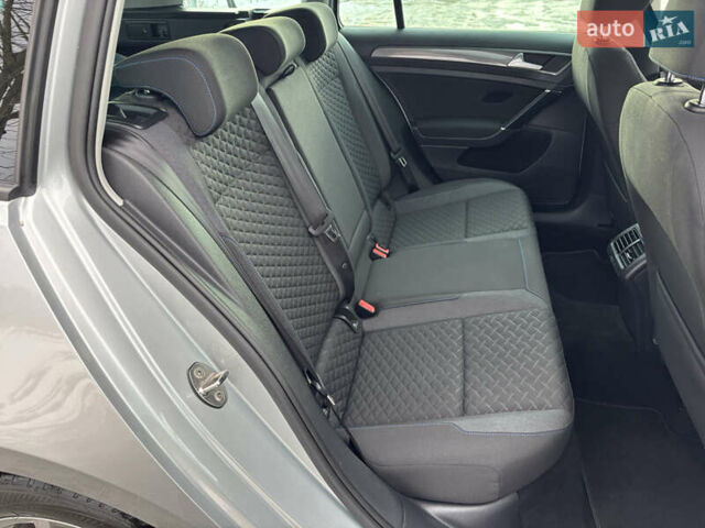 Серый Фольксваген Гольф, объемом двигателя 2 л и пробегом 207 тыс. км за 14700 $, фото 11 на Automoto.ua