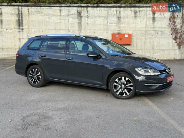 Сірий Фольксваген Гольф, об'ємом двигуна 2 л та пробігом 249 тис. км за 15999 $, фото 4 на Automoto.ua