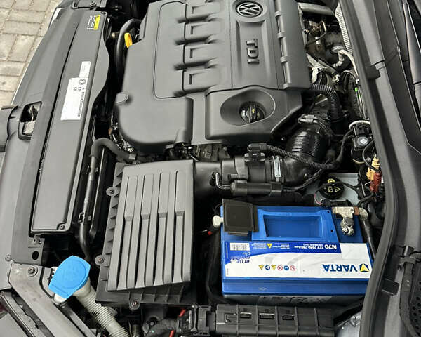 Серый Фольксваген Гольф, объемом двигателя 1.6 л и пробегом 148 тыс. км за 15500 $, фото 70 на Automoto.ua