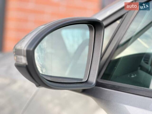 Серый Фольксваген Гольф, объемом двигателя 1.6 л и пробегом 214 тыс. км за 12490 $, фото 16 на Automoto.ua