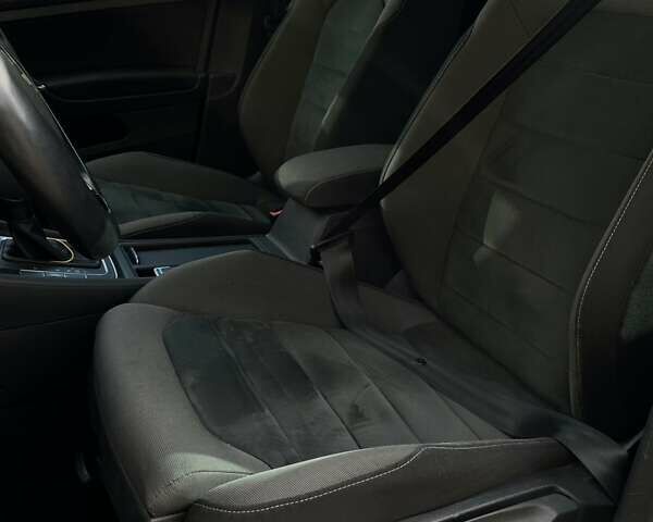 Серый Фольксваген Гольф, объемом двигателя 1.97 л и пробегом 236 тыс. км за 15900 $, фото 9 на Automoto.ua