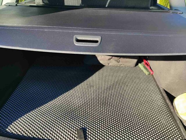 Серый Фольксваген Гольф, объемом двигателя 1.6 л и пробегом 300 тыс. км за 11500 $, фото 3 на Automoto.ua