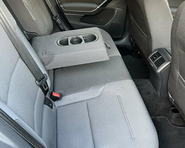 Сірий Фольксваген Гольф, об'ємом двигуна 1.6 л та пробігом 180 тис. км за 14700 $, фото 5 на Automoto.ua