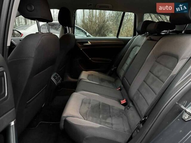 Серый Фольксваген Гольф, объемом двигателя 2 л и пробегом 249 тыс. км за 14990 $, фото 32 на Automoto.ua