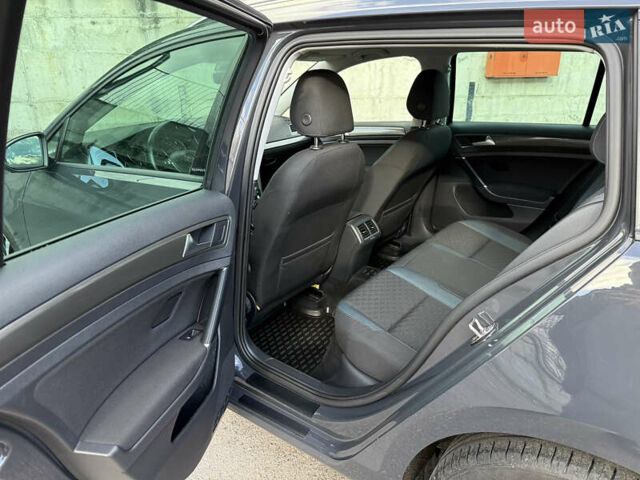 Сірий Фольксваген Гольф, об'ємом двигуна 2 л та пробігом 249 тис. км за 15999 $, фото 46 на Automoto.ua