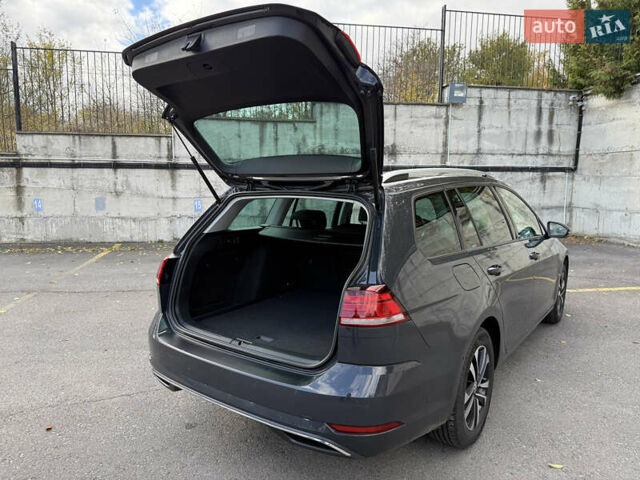 Сірий Фольксваген Гольф, об'ємом двигуна 2 л та пробігом 249 тис. км за 15999 $, фото 56 на Automoto.ua