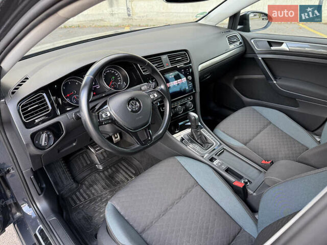 Сірий Фольксваген Гольф, об'ємом двигуна 2 л та пробігом 249 тис. км за 15999 $, фото 32 на Automoto.ua