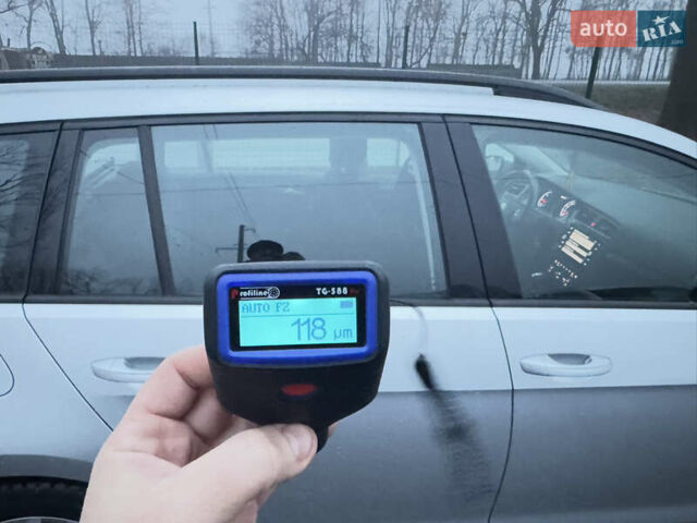 Серый Фольксваген Гольф, объемом двигателя 2 л и пробегом 223 тыс. км за 15900 $, фото 26 на Automoto.ua