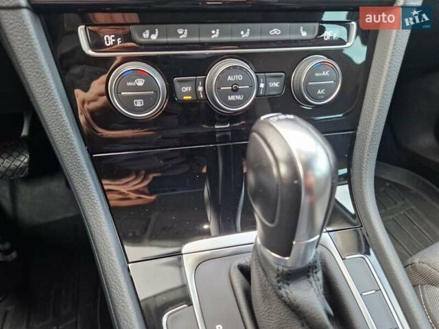 Серый Фольксваген Гольф, объемом двигателя 2 л и пробегом 237 тыс. км за 17200 $, фото 33 на Automoto.ua