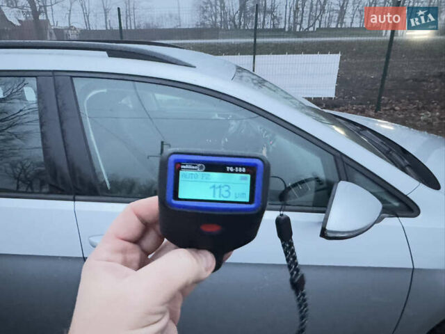 Серый Фольксваген Гольф, объемом двигателя 2 л и пробегом 223 тыс. км за 15900 $, фото 27 на Automoto.ua