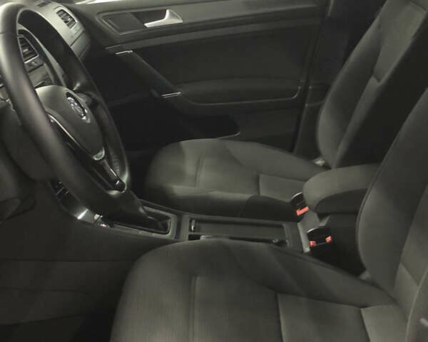 Серый Фольксваген Гольф, объемом двигателя 2 л и пробегом 206 тыс. км за 13900 $, фото 12 на Automoto.ua