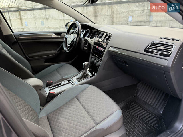 Сірий Фольксваген Гольф, об'ємом двигуна 2 л та пробігом 249 тис. км за 15999 $, фото 73 на Automoto.ua