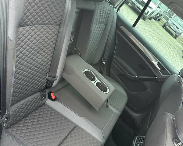 Серый Фольксваген Гольф, объемом двигателя 1.6 л и пробегом 148 тыс. км за 15500 $, фото 60 на Automoto.ua