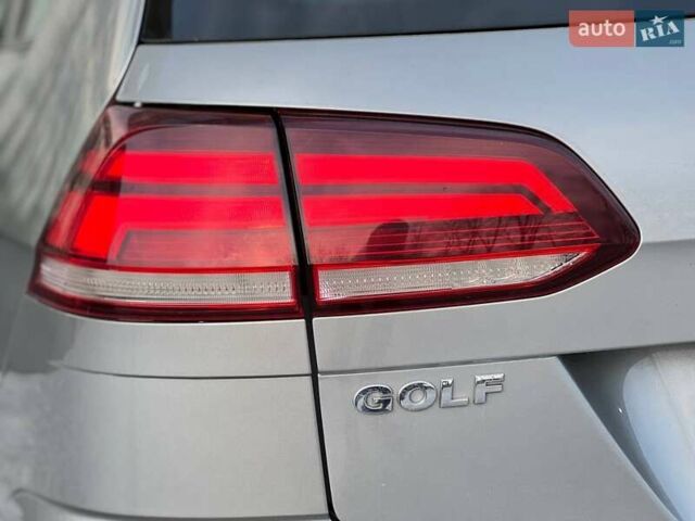 Серый Фольксваген Гольф, объемом двигателя 1.6 л и пробегом 214 тыс. км за 12490 $, фото 11 на Automoto.ua