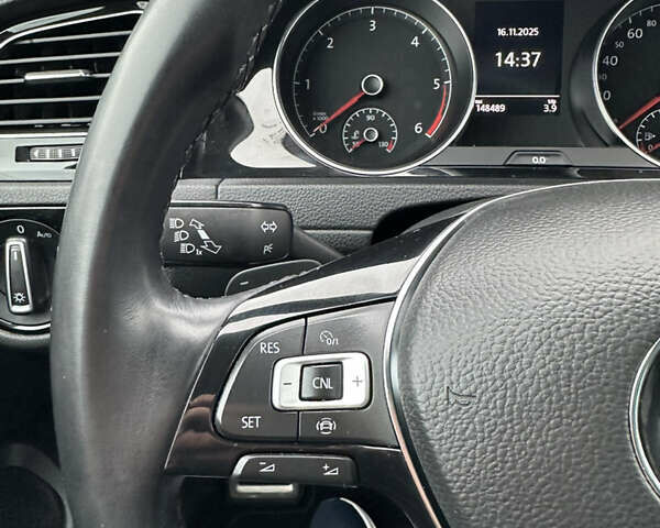 Серый Фольксваген Гольф, объемом двигателя 1.6 л и пробегом 148 тыс. км за 15500 $, фото 33 на Automoto.ua