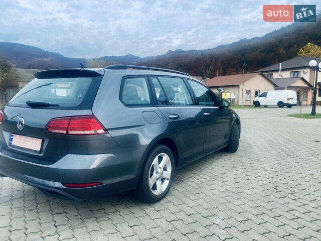 Сірий Фольксваген Гольф, об'ємом двигуна 1.6 л та пробігом 225 тис. км за 13999 $, фото 5 на Automoto.ua