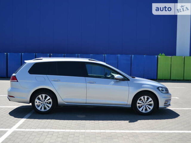 Серый Фольксваген Гольф, объемом двигателя 1.6 л и пробегом 194 тыс. км за 14300 $, фото 7 на Automoto.ua