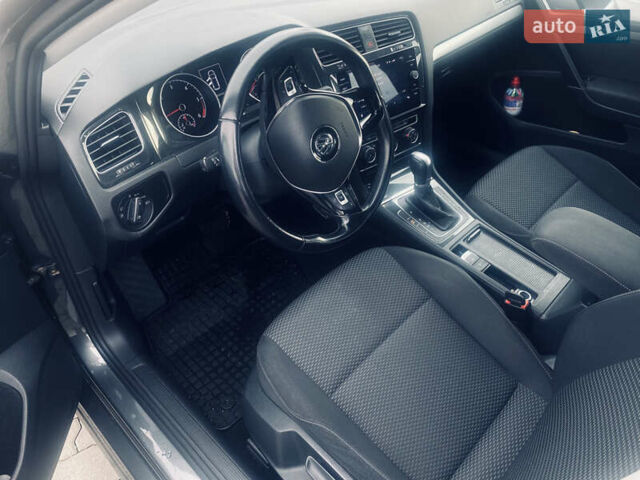 Сірий Фольксваген Гольф, об'ємом двигуна 1.6 л та пробігом 225 тис. км за 13999 $, фото 14 на Automoto.ua