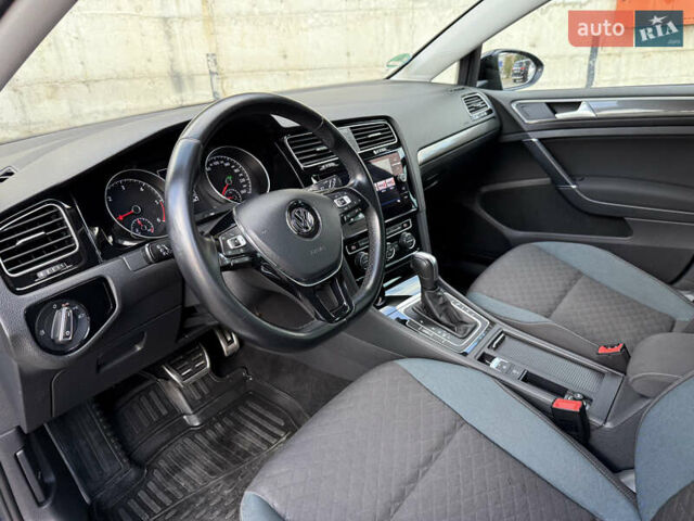 Сірий Фольксваген Гольф, об'ємом двигуна 2 л та пробігом 249 тис. км за 15999 $, фото 33 на Automoto.ua