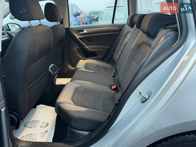 Серый Фольксваген Гольф, объемом двигателя 2 л и пробегом 223 тыс. км за 15900 $, фото 16 на Automoto.ua