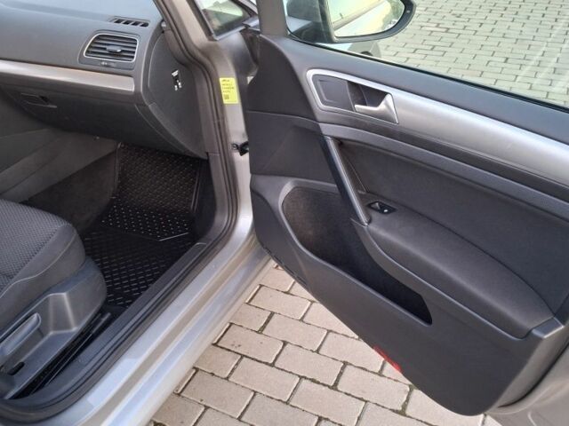 Серый Фольксваген Гольф, объемом двигателя 1.6 л и пробегом 187 тыс. км за 11900 $, фото 19 на Automoto.ua