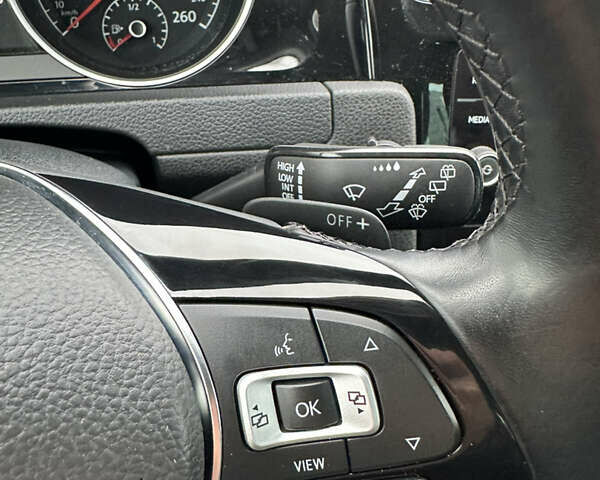 Серый Фольксваген Гольф, объемом двигателя 1.6 л и пробегом 148 тыс. км за 15500 $, фото 44 на Automoto.ua