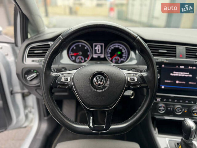 Серый Фольксваген Гольф, объемом двигателя 1.97 л и пробегом 250 тыс. км за 16200 $, фото 12 на Automoto.ua
