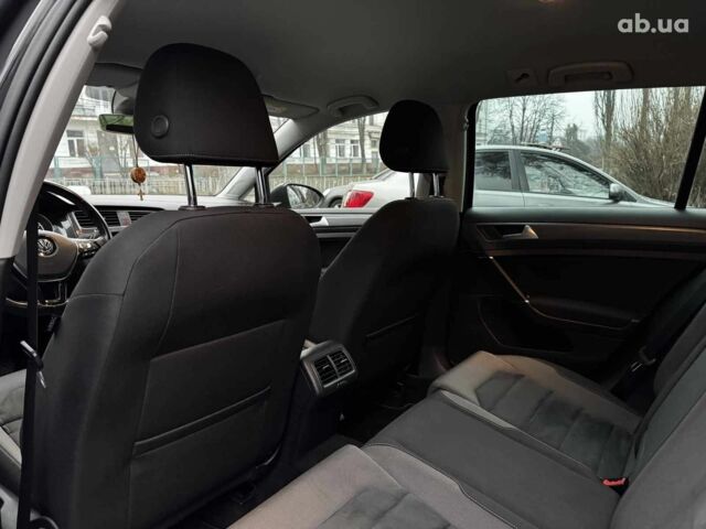 Серый Фольксваген Гольф, объемом двигателя 2 л и пробегом 249 тыс. км за 14990 $, фото 32 на Automoto.ua