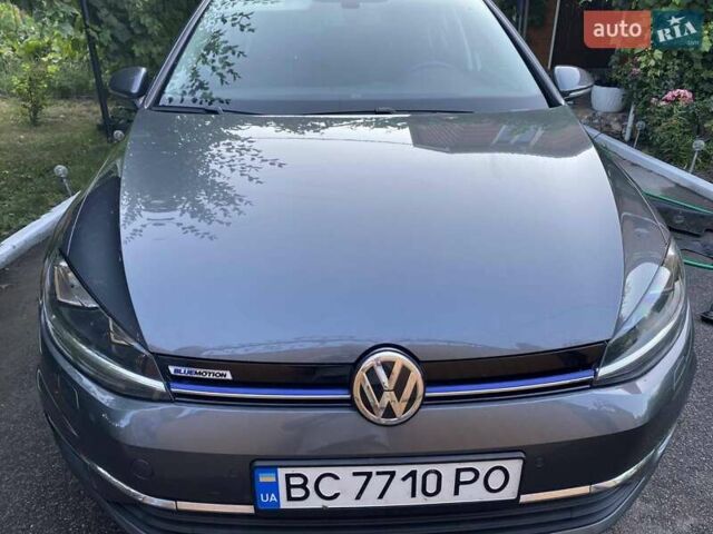 Сірий Фольксваген Гольф, об'ємом двигуна 1.5 л та пробігом 220 тис. км за 15000 $, фото 1 на Automoto.ua