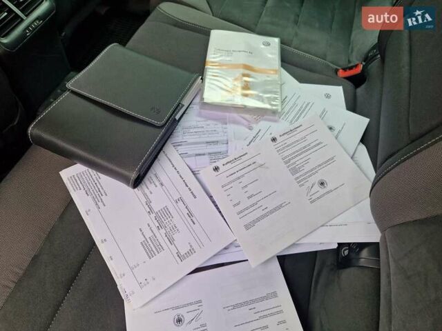 Серый Фольксваген Гольф, объемом двигателя 2 л и пробегом 237 тыс. км за 17200 $, фото 62 на Automoto.ua