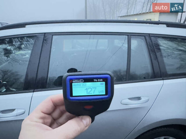 Серый Фольксваген Гольф, объемом двигателя 2 л и пробегом 223 тыс. км за 15900 $, фото 22 на Automoto.ua