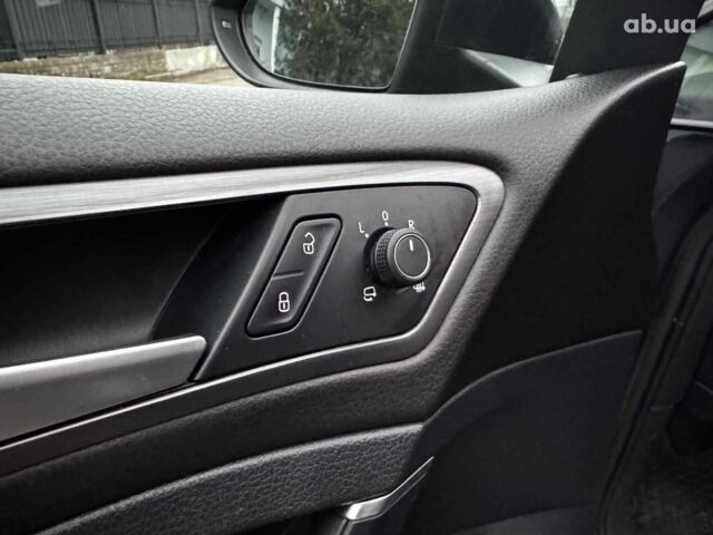 Серый Фольксваген Гольф, объемом двигателя 2 л и пробегом 249 тыс. км за 14990 $, фото 15 на Automoto.ua