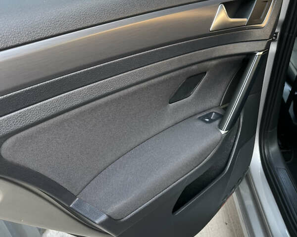 Сірий Фольксваген Гольф, об'ємом двигуна 1.6 л та пробігом 180 тис. км за 14700 $, фото 7 на Automoto.ua