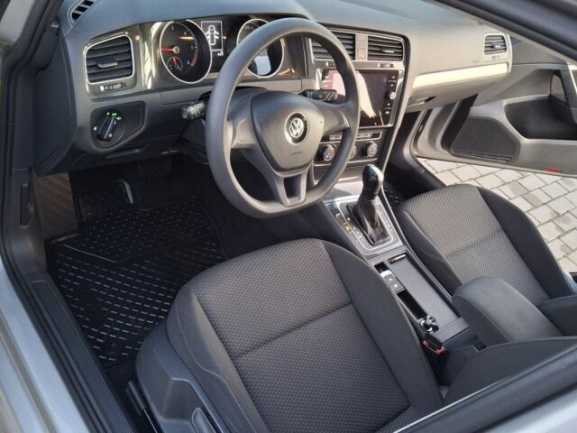 Серый Фольксваген Гольф, объемом двигателя 1.6 л и пробегом 187 тыс. км за 11900 $, фото 11 на Automoto.ua