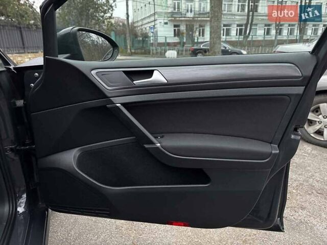 Серый Фольксваген Гольф, объемом двигателя 2 л и пробегом 249 тыс. км за 14990 $, фото 37 на Automoto.ua