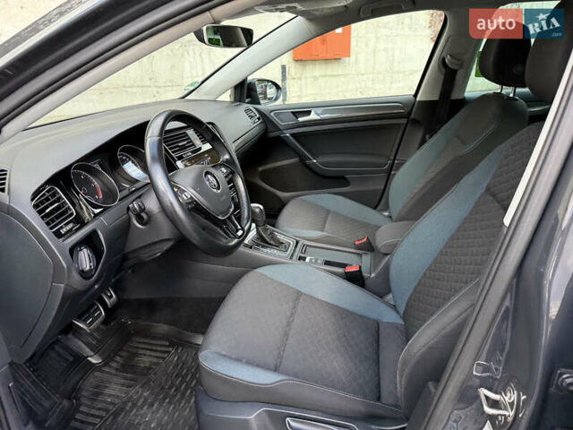 Сірий Фольксваген Гольф, об'ємом двигуна 2 л та пробігом 249 тис. км за 15999 $, фото 38 на Automoto.ua