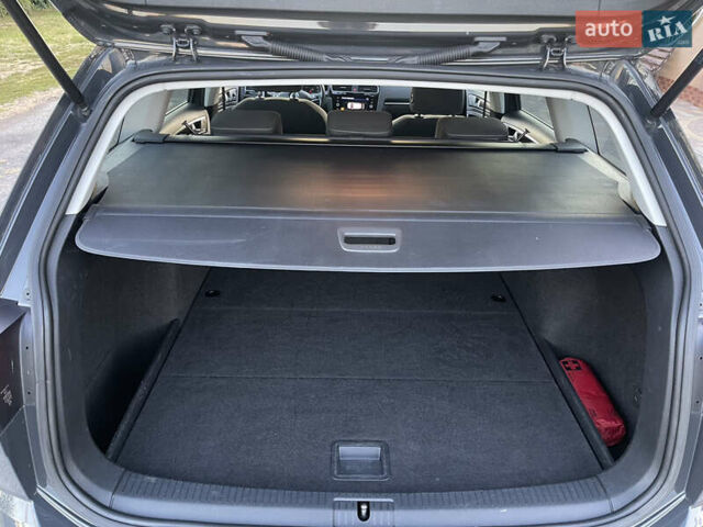 Серый Фольксваген Гольф, объемом двигателя 1.97 л и пробегом 309 тыс. км за 14200 $, фото 18 на Automoto.ua