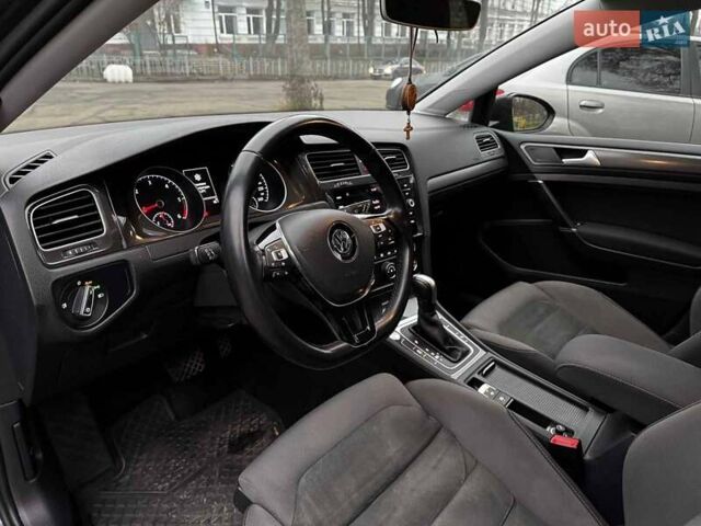 Серый Фольксваген Гольф, объемом двигателя 2 л и пробегом 249 тыс. км за 14990 $, фото 16 на Automoto.ua