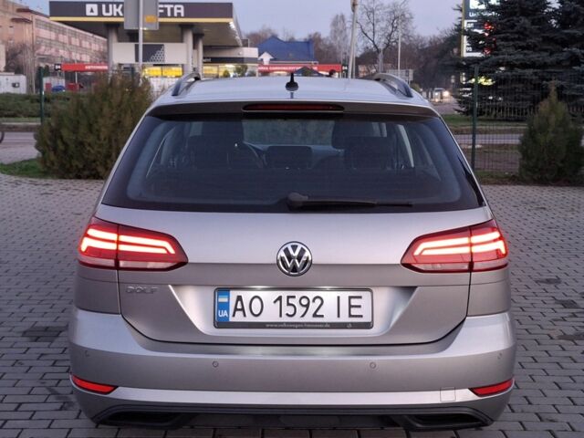 Серый Фольксваген Гольф, объемом двигателя 1.6 л и пробегом 187 тыс. км за 11900 $, фото 5 на Automoto.ua