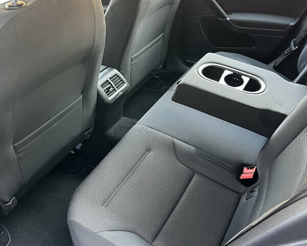 Сірий Фольксваген Гольф, об'ємом двигуна 1.6 л та пробігом 180 тис. км за 14700 $, фото 8 на Automoto.ua