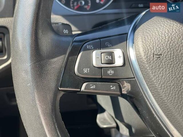 Серый Фольксваген Гольф, объемом двигателя 1.8 л и пробегом 143 тыс. км за 10999 $, фото 13 на Automoto.ua