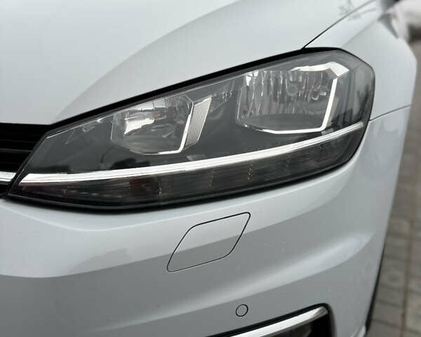 Серый Фольксваген Гольф, объемом двигателя 1.6 л и пробегом 148 тыс. км за 15500 $, фото 18 на Automoto.ua