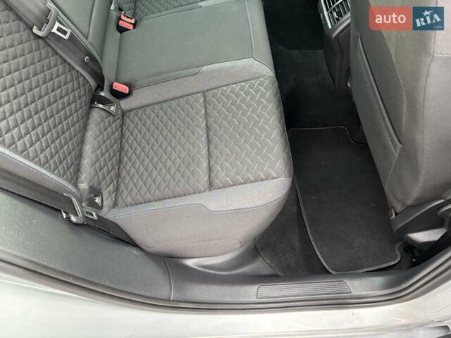 Серый Фольксваген Гольф, объемом двигателя 2 л и пробегом 207 тыс. км за 14500 $, фото 12 на Automoto.ua