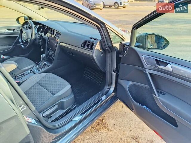 Серый Фольксваген Гольф, объемом двигателя 1.97 л и пробегом 206 тыс. км за 17300 $, фото 6 на Automoto.ua