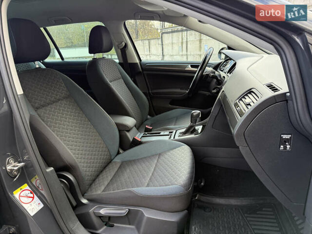 Сірий Фольксваген Гольф, об'ємом двигуна 2 л та пробігом 249 тис. км за 15999 $, фото 66 на Automoto.ua