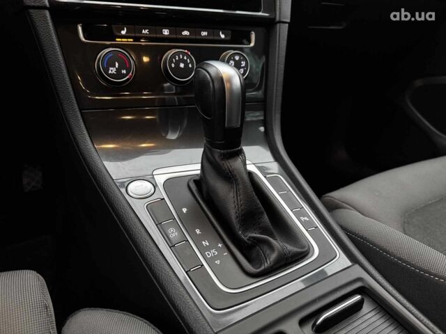 Серый Фольксваген Гольф, объемом двигателя 2 л и пробегом 249 тыс. км за 14990 $, фото 29 на Automoto.ua