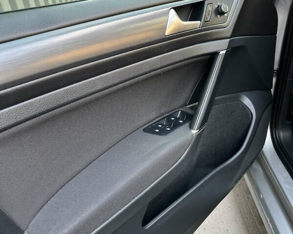 Сірий Фольксваген Гольф, об'ємом двигуна 1.6 л та пробігом 180 тис. км за 14700 $, фото 6 на Automoto.ua