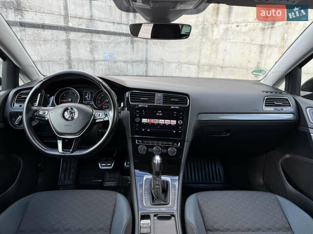 Сірий Фольксваген Гольф, об'ємом двигуна 2 л та пробігом 249 тис. км за 15999 $, фото 48 на Automoto.ua