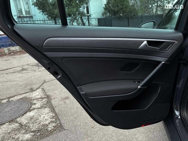 Серый Фольксваген Гольф, объемом двигателя 2 л и пробегом 249 тыс. км за 14990 $, фото 31 на Automoto.ua